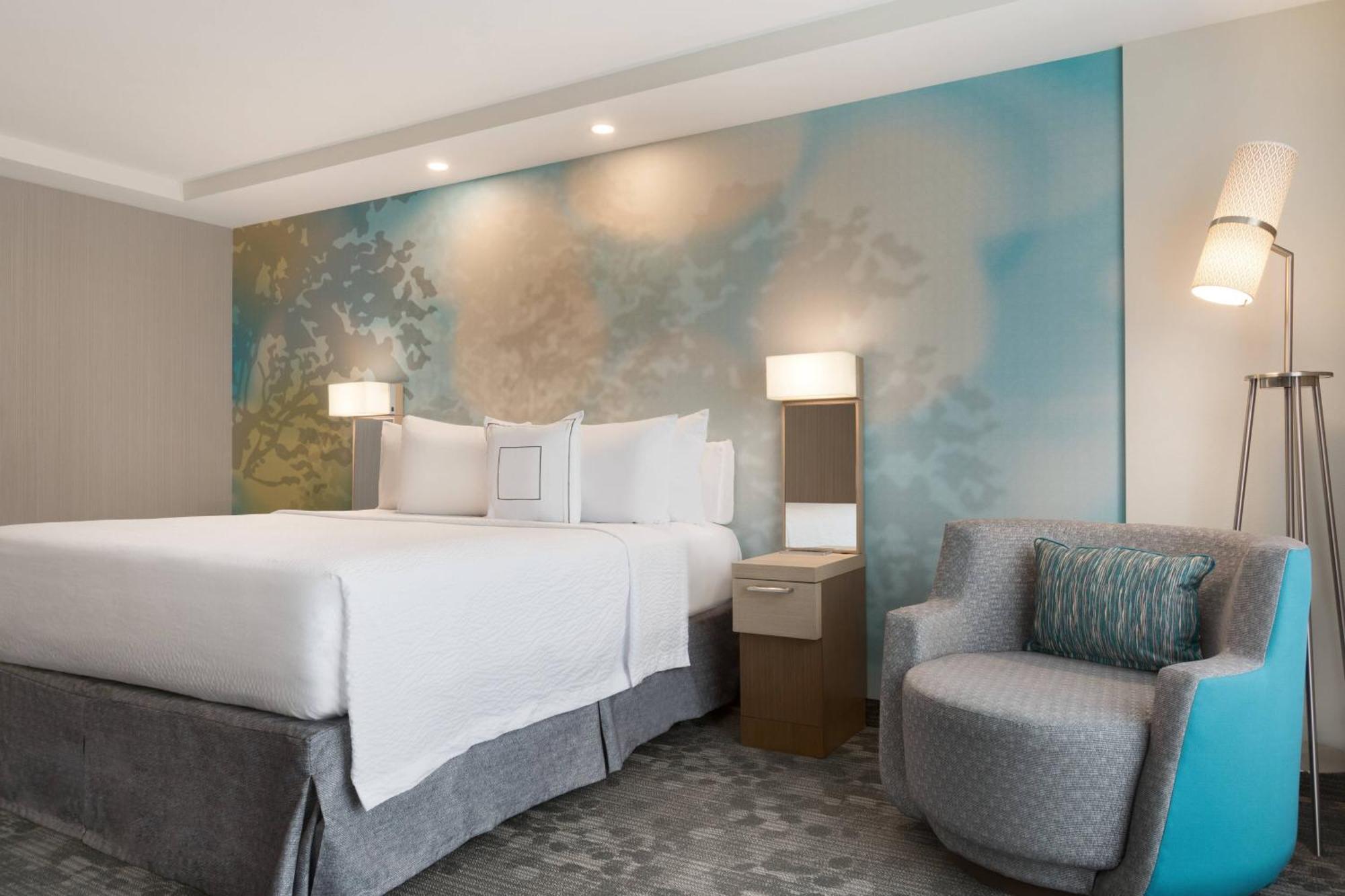 Courtyard By Marriott St Paul