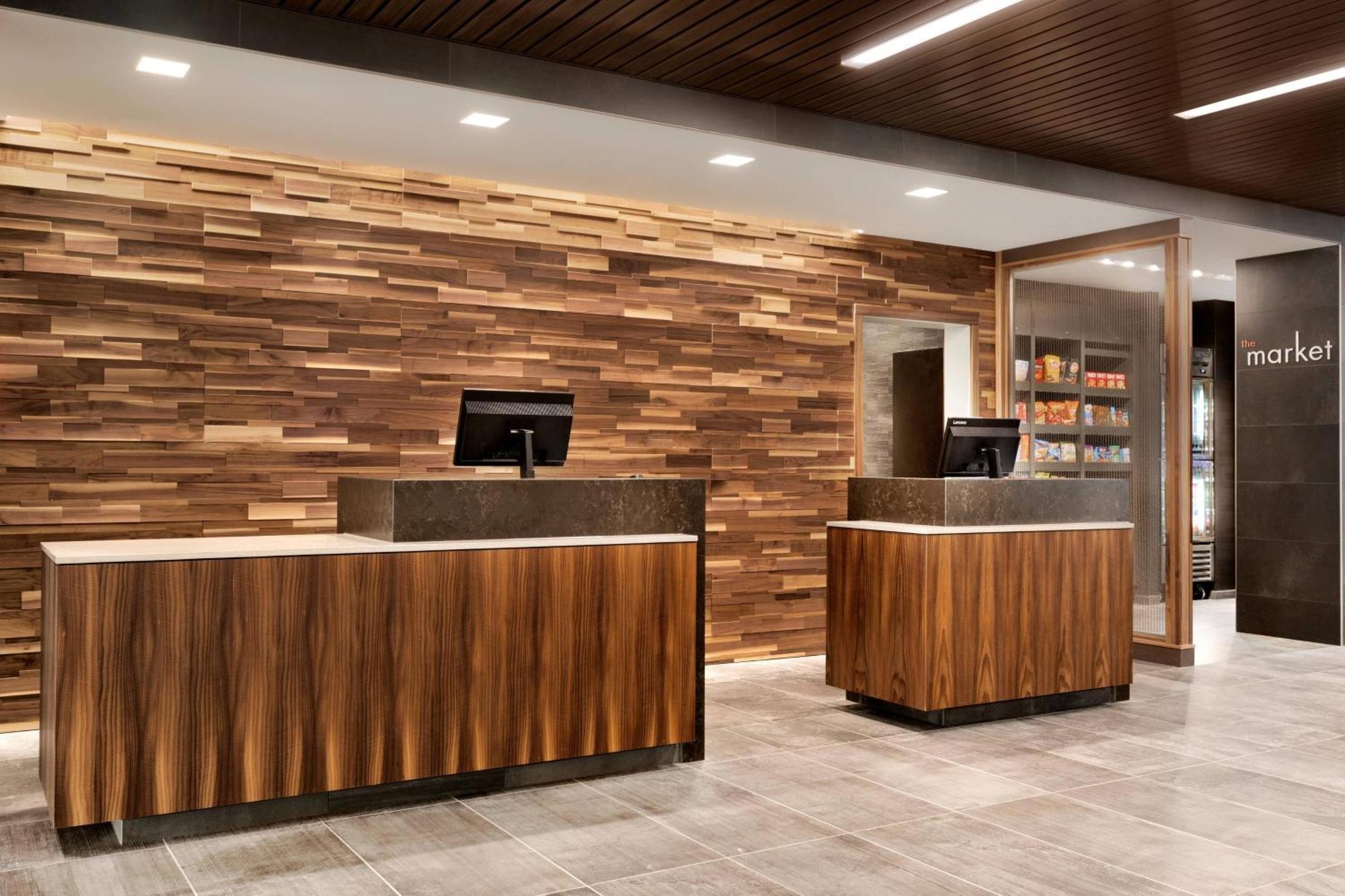 Courtyard By Marriott St Paul Hotel